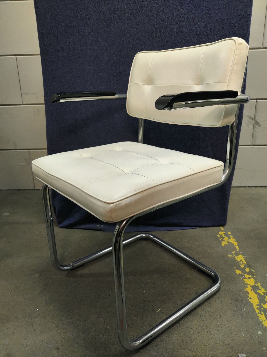 Informeer Zijn bekend Minder Tweedehands stoelen - Wannahave Chairs